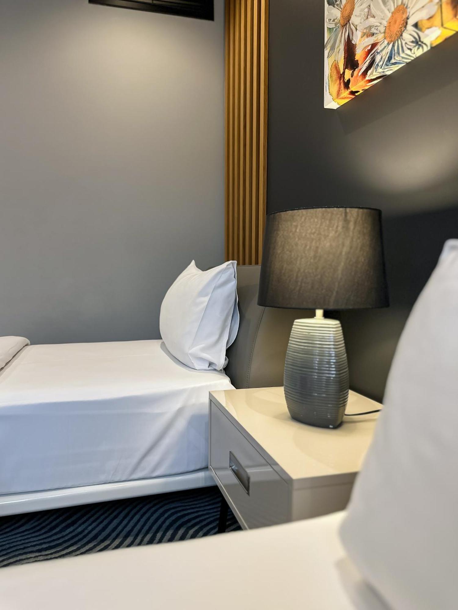 Silver 39 Corner Hotel ティビリシ エクステリア 写真