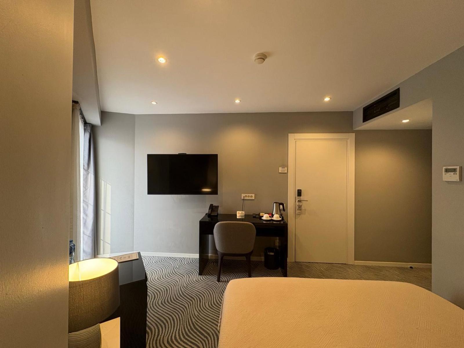 Silver 39 Corner Hotel ティビリシ エクステリア 写真